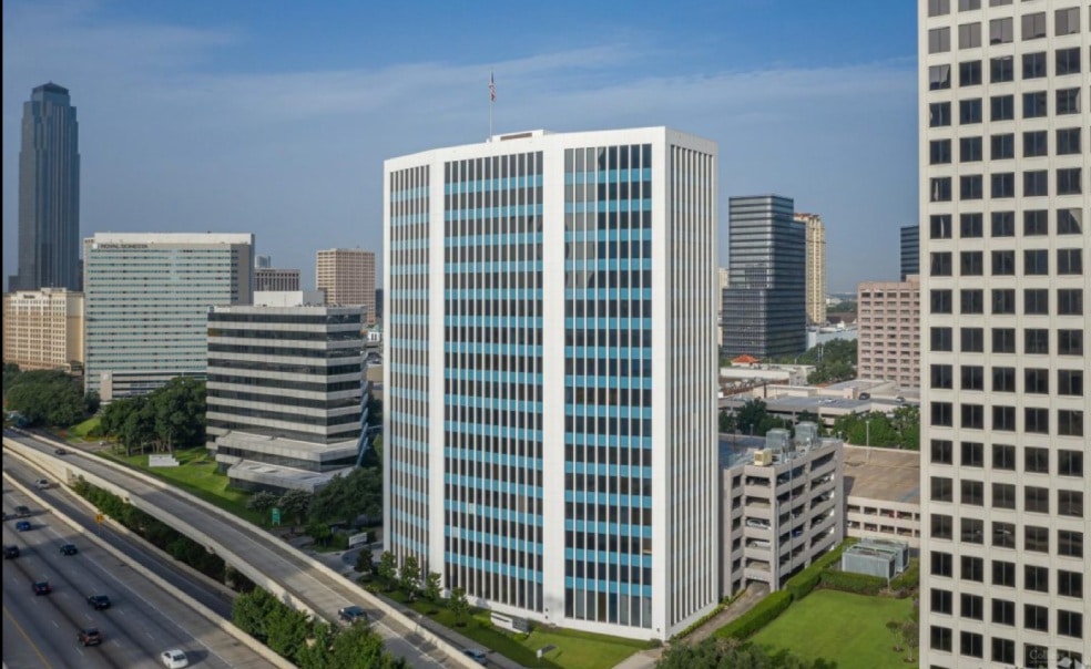 Photo of buildings in Houston, Texas where ILEA Hair Restoration is located.
